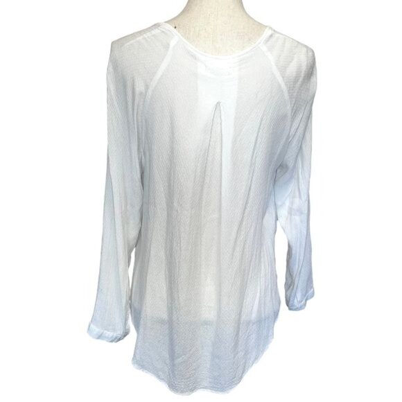 Silence + Noise White Wrap Blouse Womens M V-Neckline Long Sleeve Textured Rayon - Picture 2 of 10